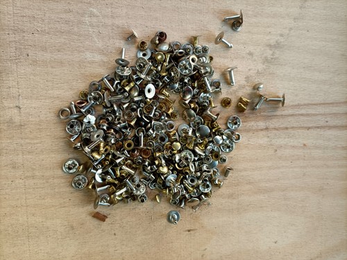 Lotto rivetti misti borchie - lotto,